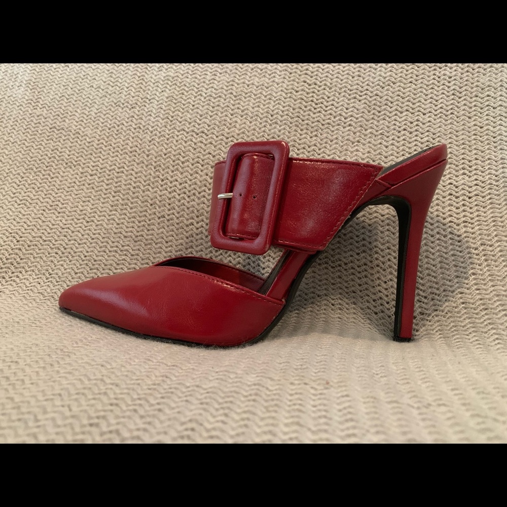 Heels - Picture 3 of 8